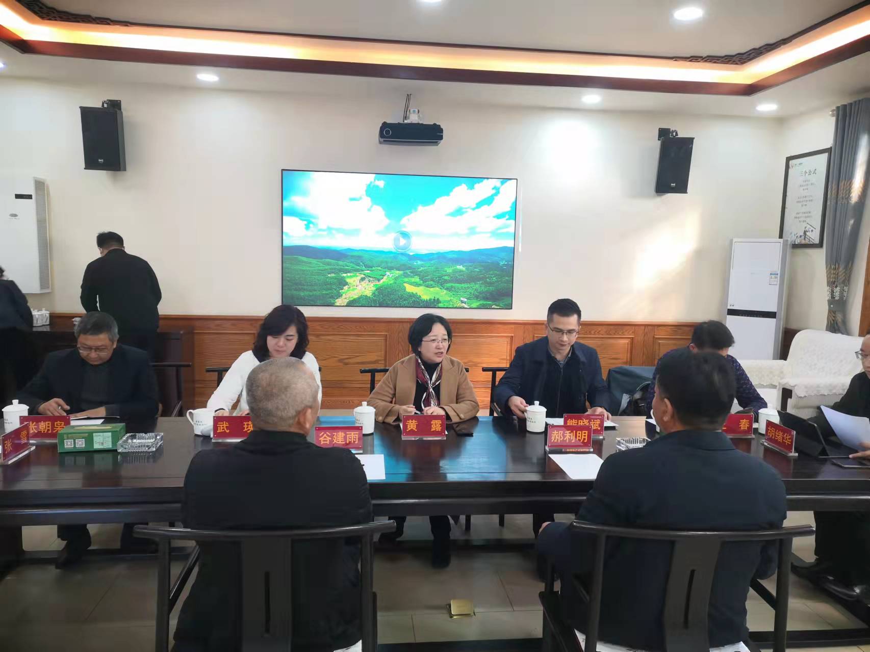 西南醫(yī)投集團(tuán)董事長(zhǎng)黃露率隊(duì)赴唐山首佳養(yǎng)老集團(tuán)學(xué)習(xí)調(diào)研2.jpg 西南醫(yī)投集團(tuán)董事長(zhǎng)黃露率隊(duì)赴唐山首佳養(yǎng)老集團(tuán)學(xué)習(xí)調(diào)研2.jpg