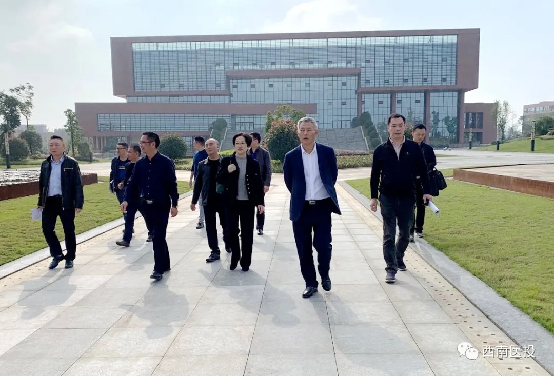 劉云常委調(diào)研瀘州醫(yī)療器械職業(yè)學院