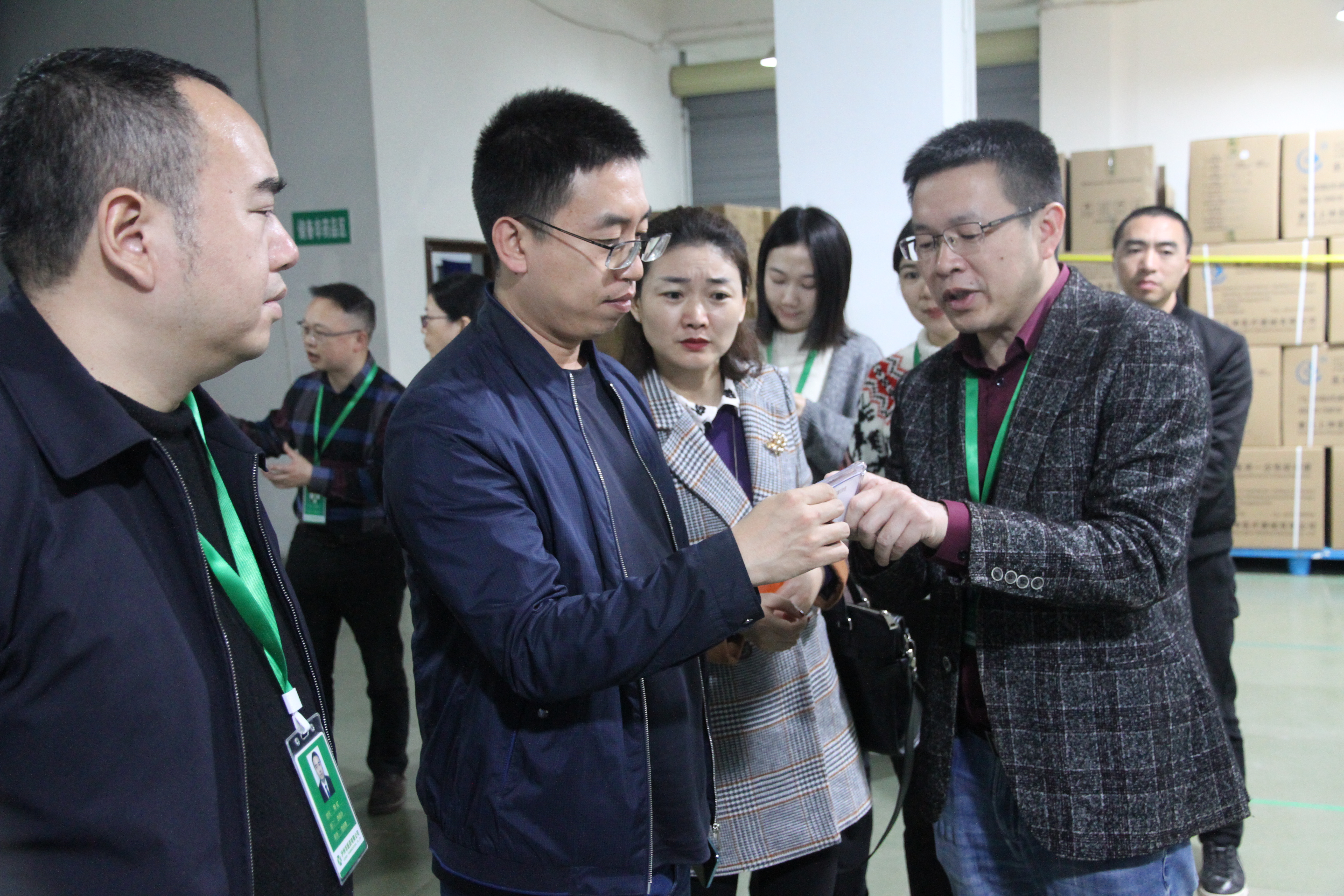 四川省審計(jì)廳電子數(shù)據(jù)處處長(zhǎng)王俊調(diào)研瀘州市醫(yī)藥儲(chǔ)備項(xiàng)目推進(jìn)情況