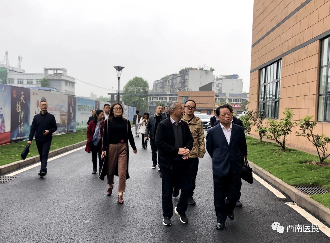 市政協(xié)黨組成員、副主席李峰調(diào)研天植中藥公司