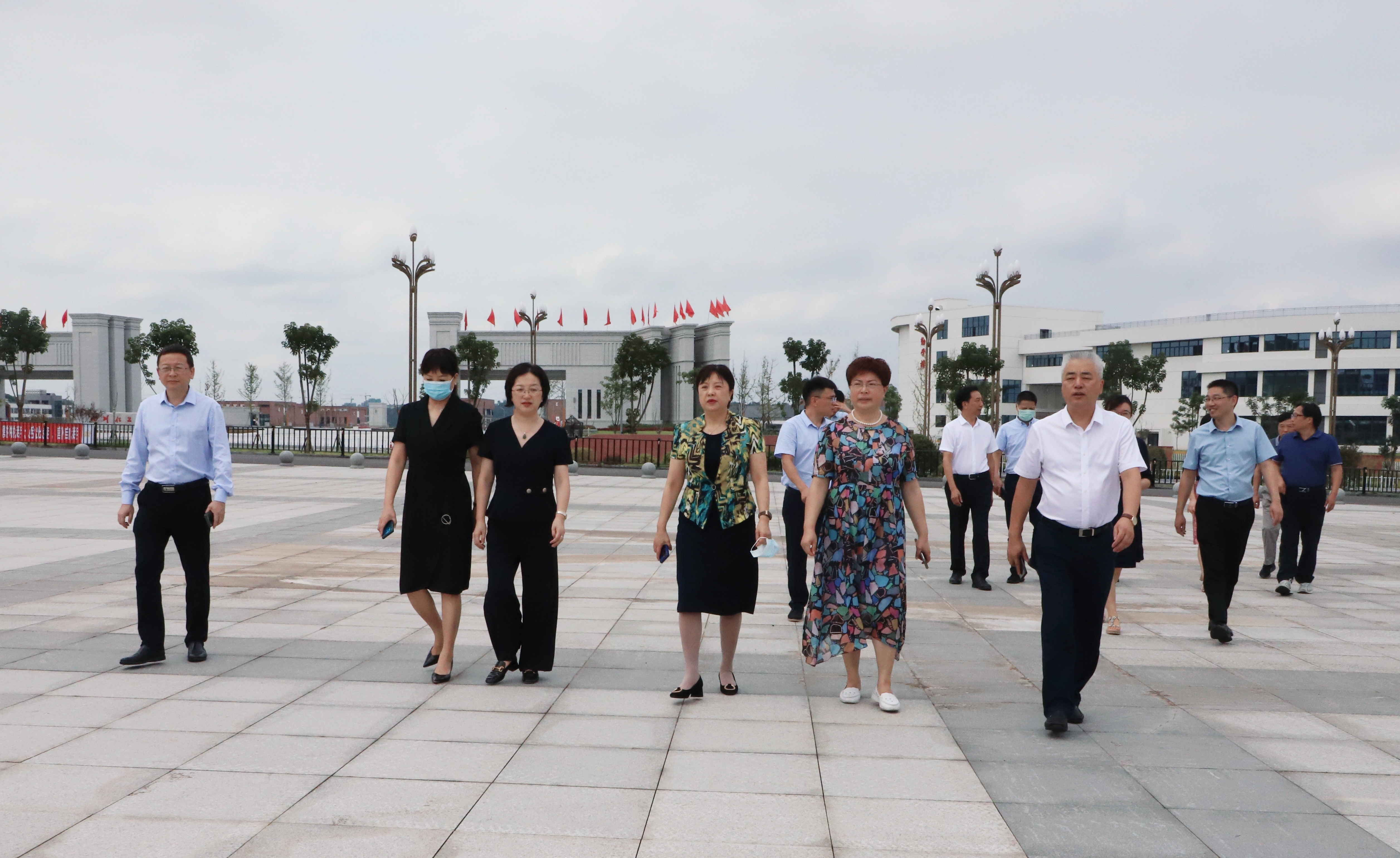 瀘州市政府副市長(zhǎng)馬宗慧指導(dǎo)瀘州醫(yī)療器械職業(yè)學(xué)院開(kāi)學(xué)工作