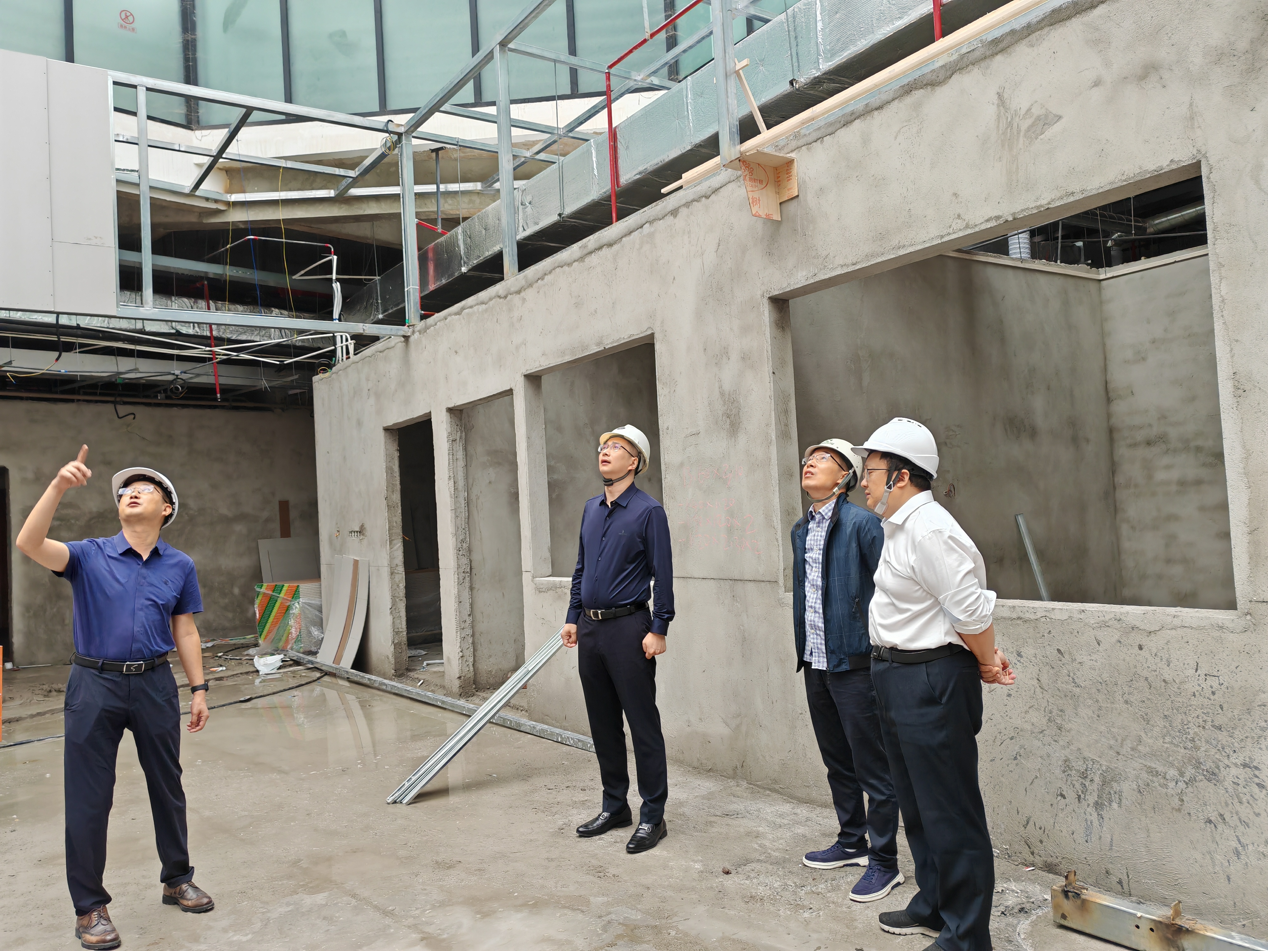 西南醫(yī)投集團開展中秋、國慶節(jié)前安全生產(chǎn)大檢查