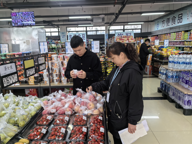 醫(yī)教投資公司開展校園超市、業(yè)態(tài)全面檢查工作